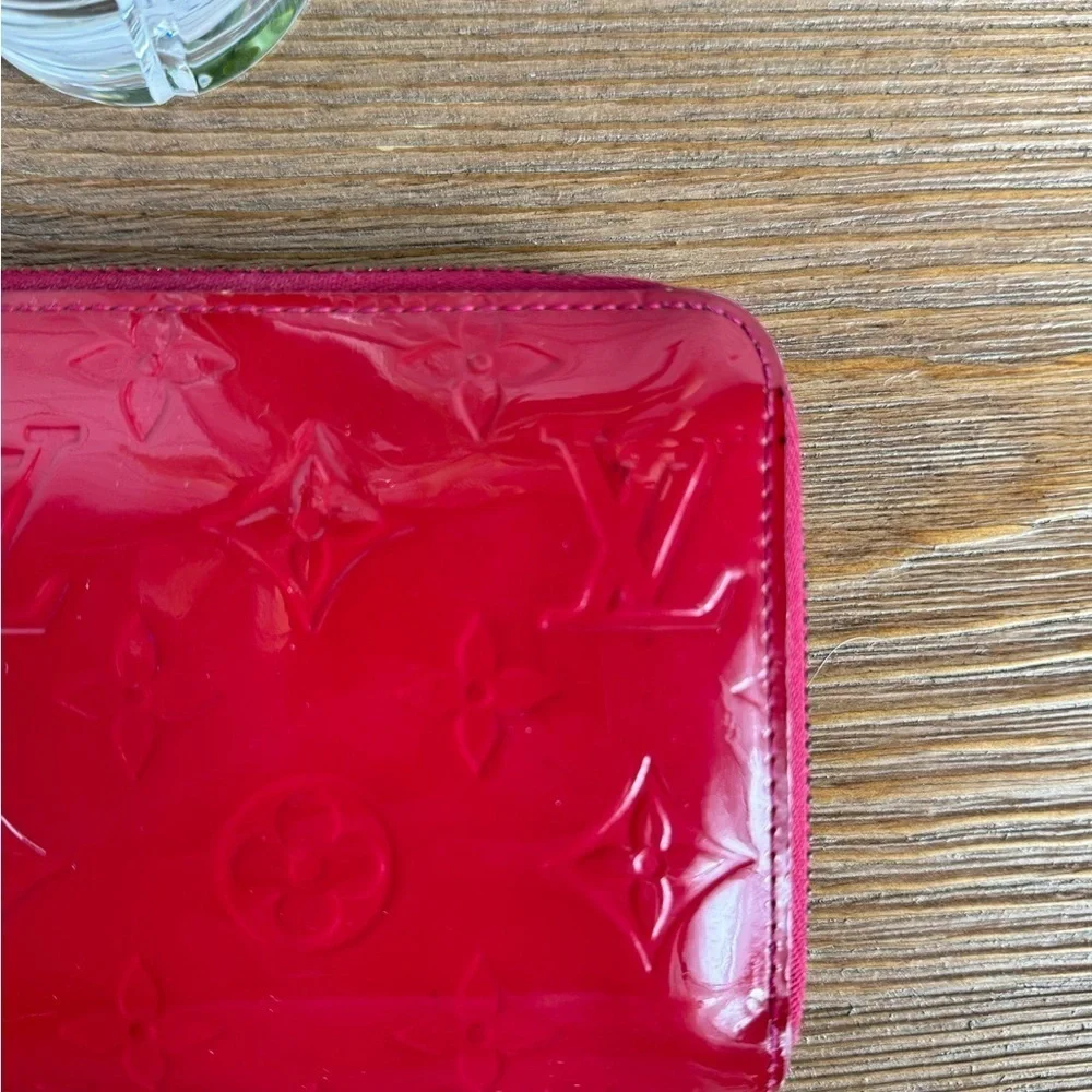Louis Vuitton Vernis Monogram Zippy Wallet EUC